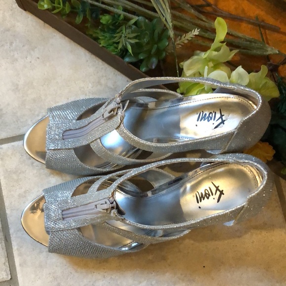 High heels - Picture 3 of 6